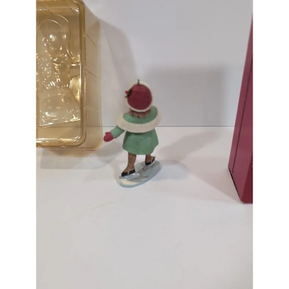 Vintage Hallmark Keepsake  2003 A Very Good‎ Girl Christmas Ornament Santa Visit
